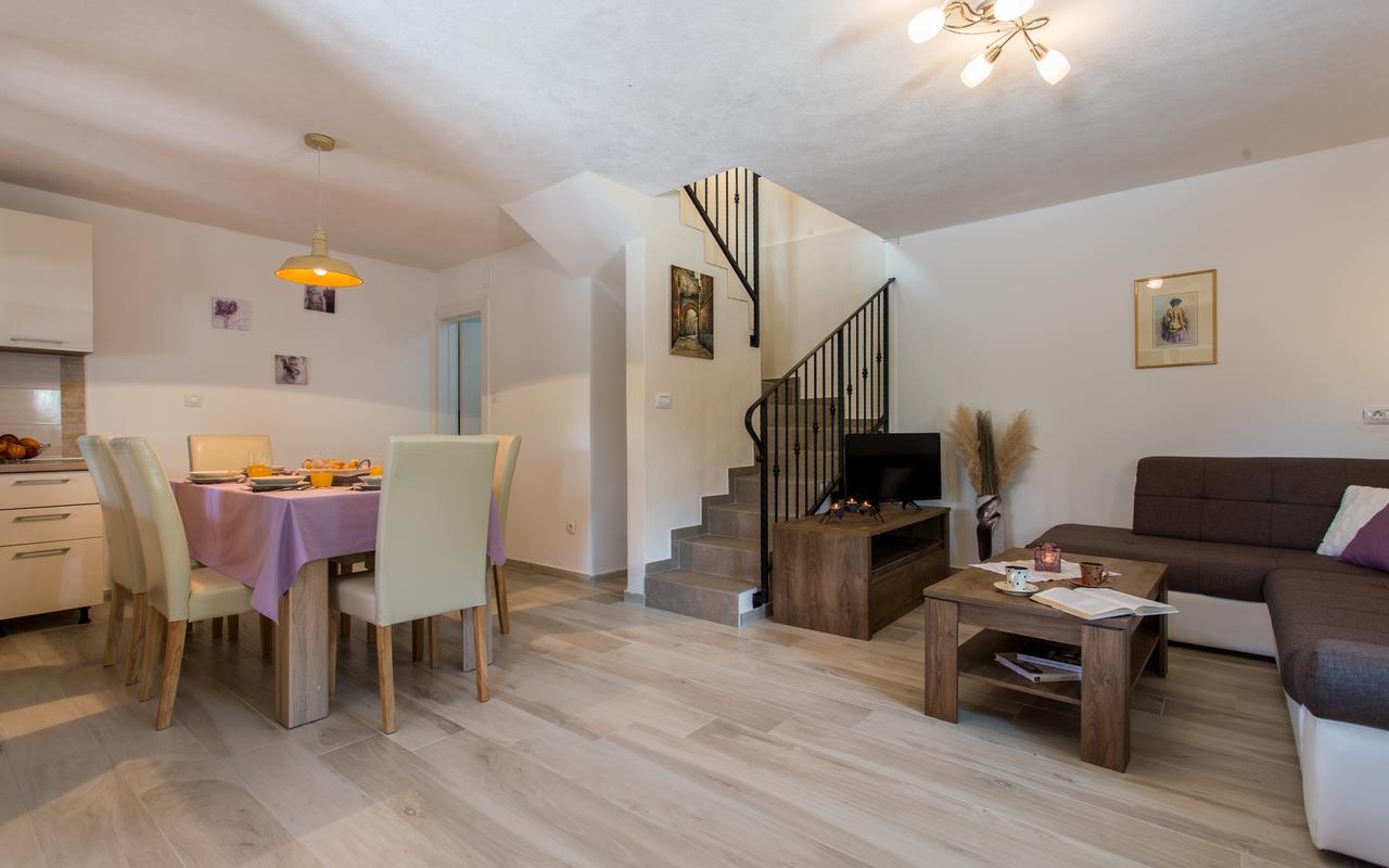 Holiday House Anabella Krk Town Exterior foto